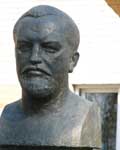 Памятник Александру Куприну, Гатчина.